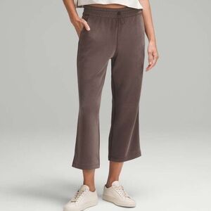 Lululemon Softstreme High-Rise Straight-Leg Cropped Pant in Espresso size 4
